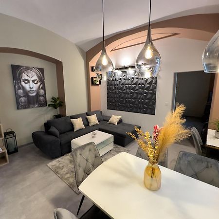 Apartments Adamas 첼레 외부 사진