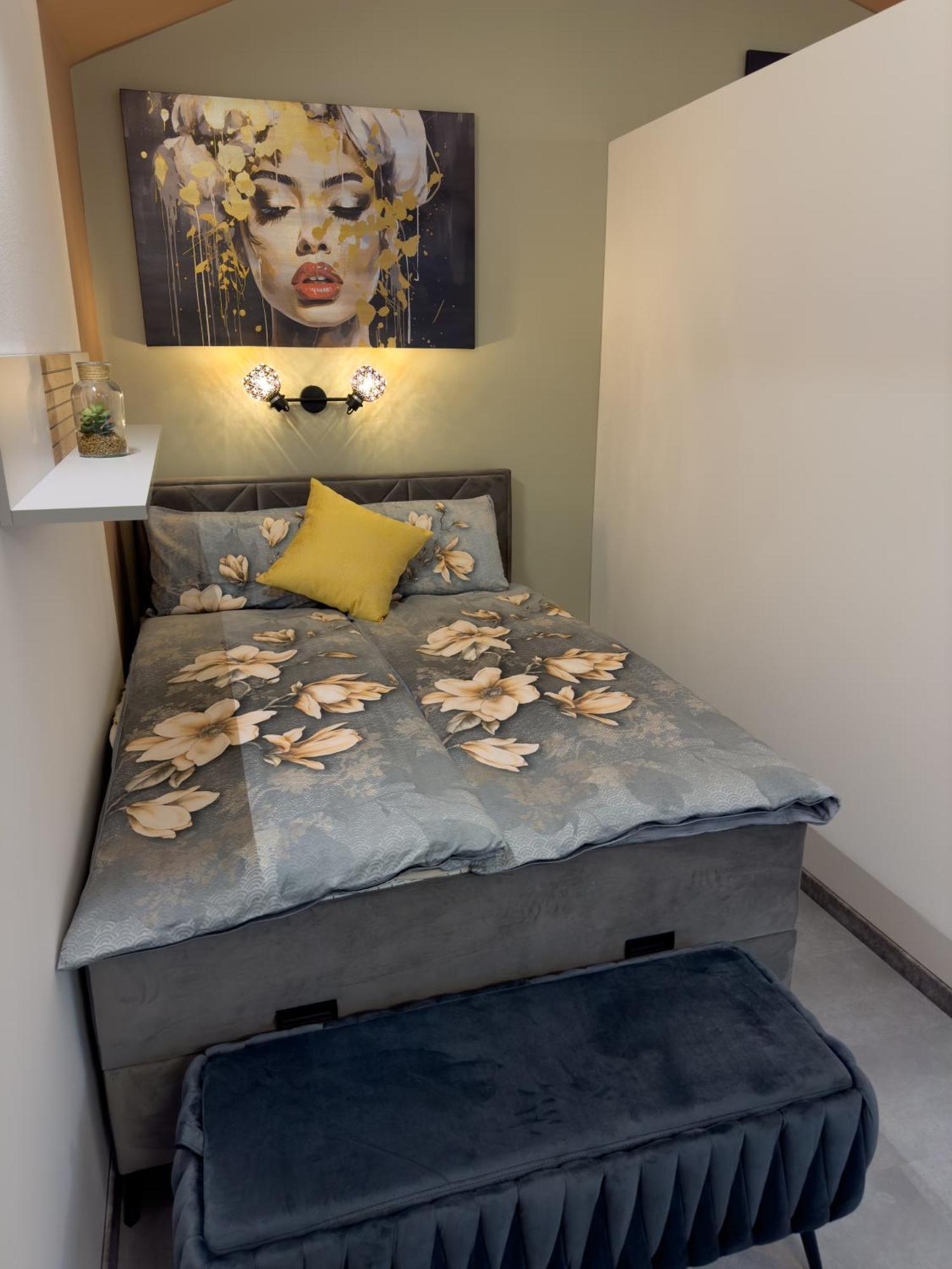 Apartments Adamas 첼레 외부 사진