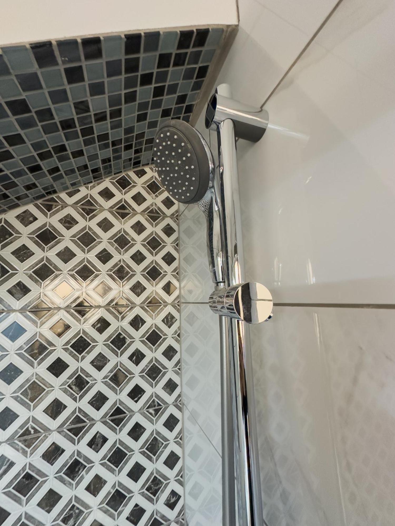 Apartments Adamas 첼레 외부 사진