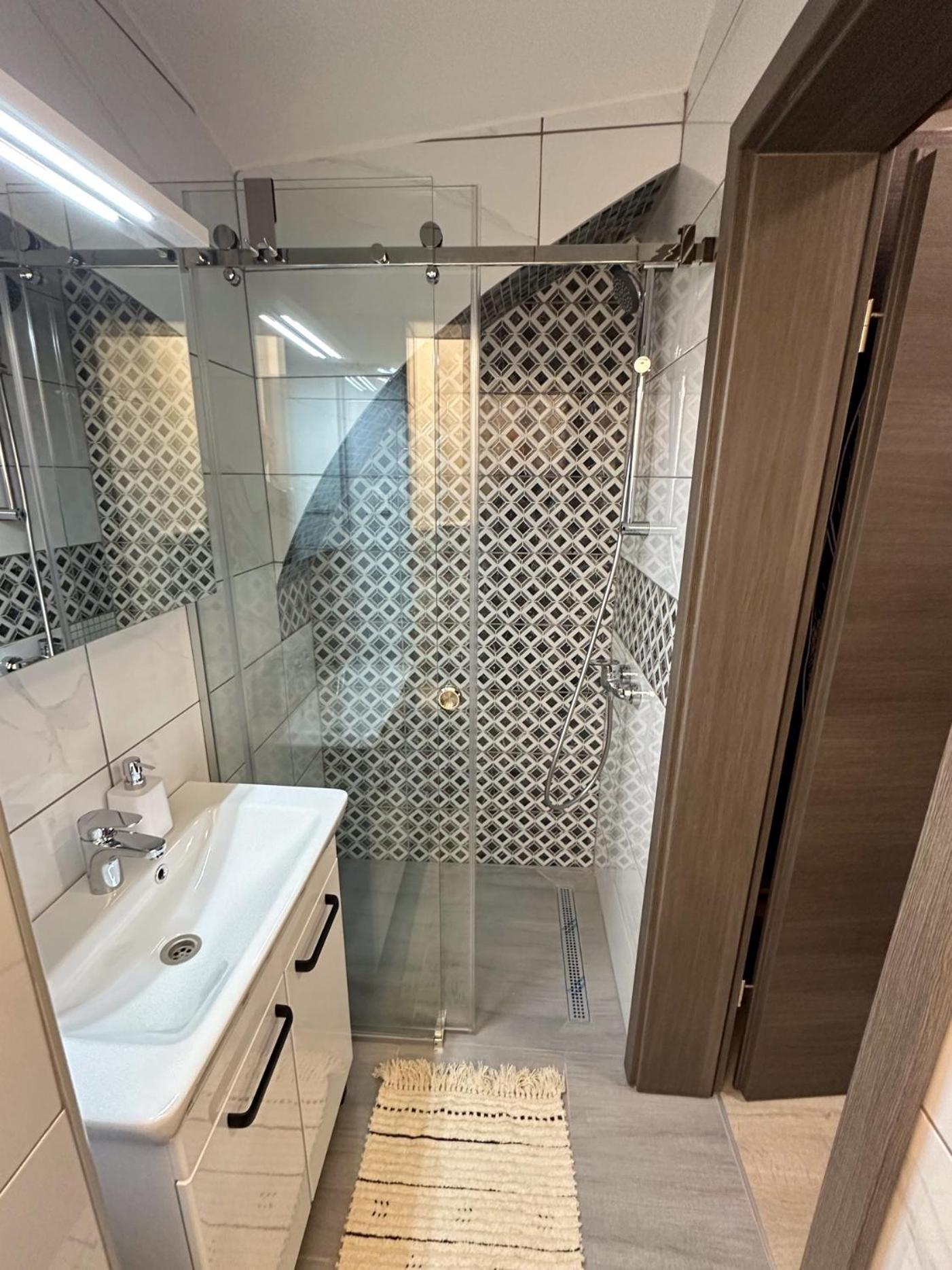Apartments Adamas 첼레 외부 사진