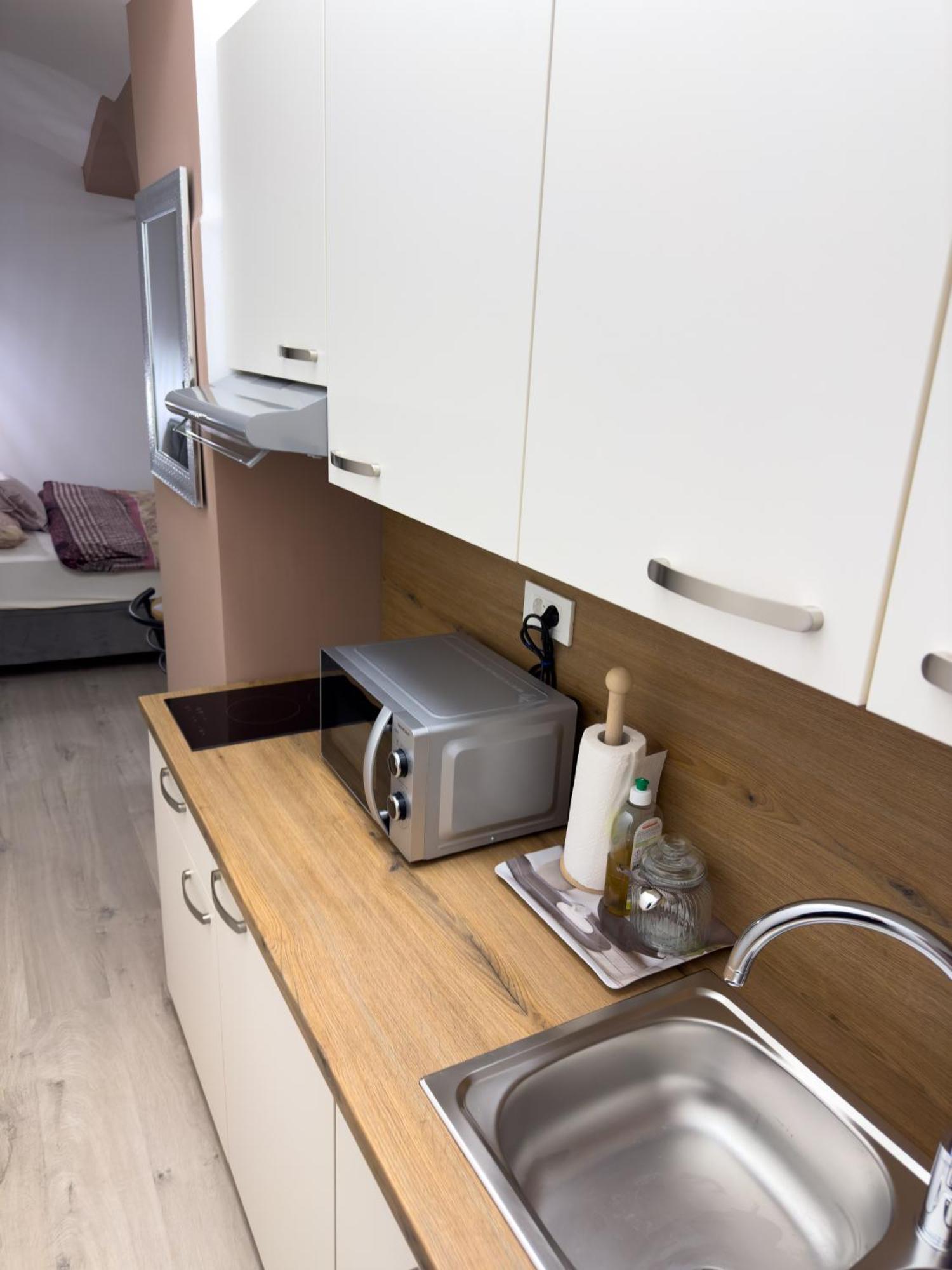 Apartments Adamas 첼레 외부 사진