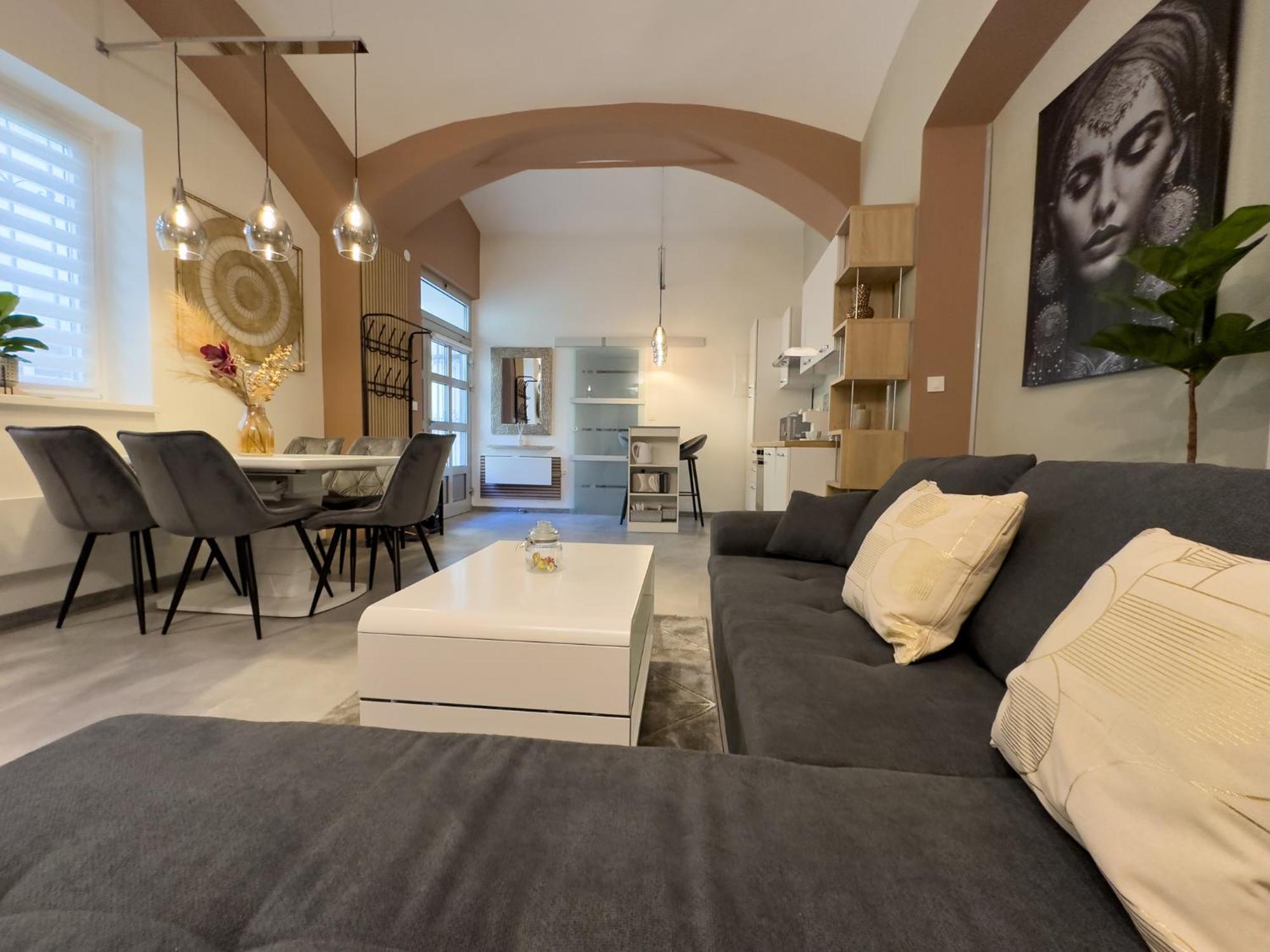 Apartments Adamas 첼레 외부 사진